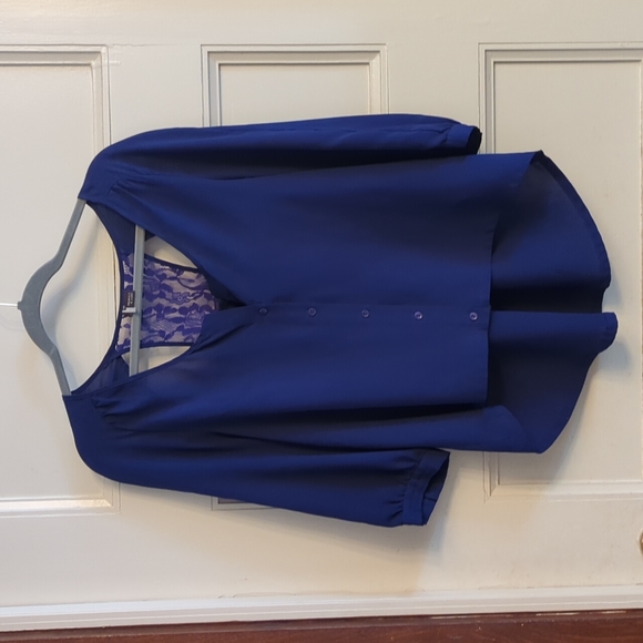 Sparkle & Fade backless blouse - Picture 2 of 5